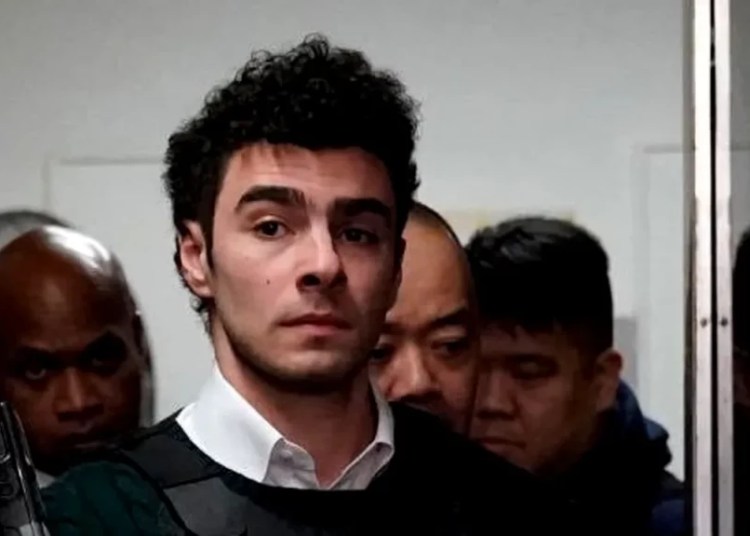 Luigi Mangione evită moartea, dar se confruntă cu închisoarea pe viață! Luigi Mangione evită moartea, dar se confruntă cu închisoarea pe viață!