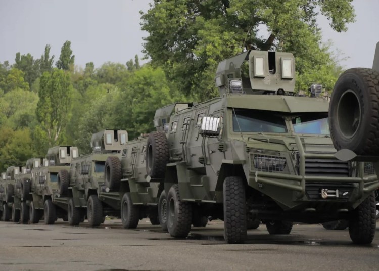Ucraina primește 400+ vehicule blindate locale într-o lună! Ucraina primește 400+ vehicule blindate locale într-o lună!