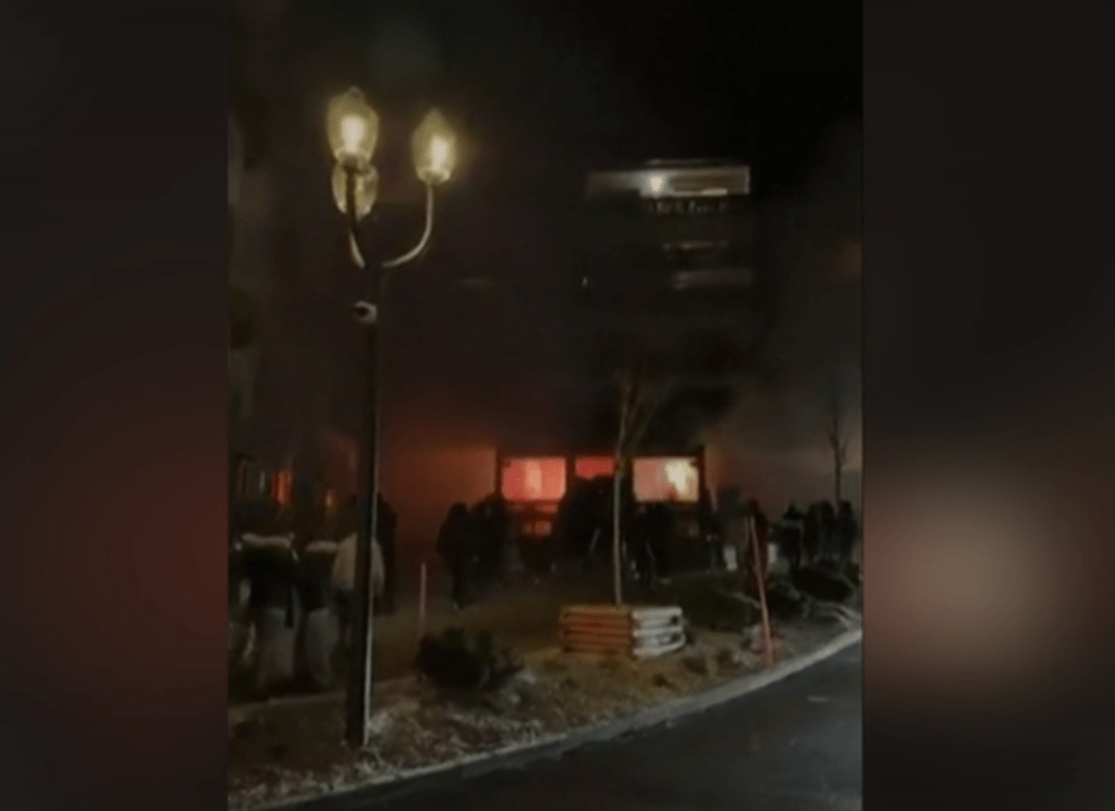 Detalii șocante: Incendiul din Elveția, provocat de pirotehnice! Detalii șocante: Incendiul din Elveția, provocat de pirotehnice!