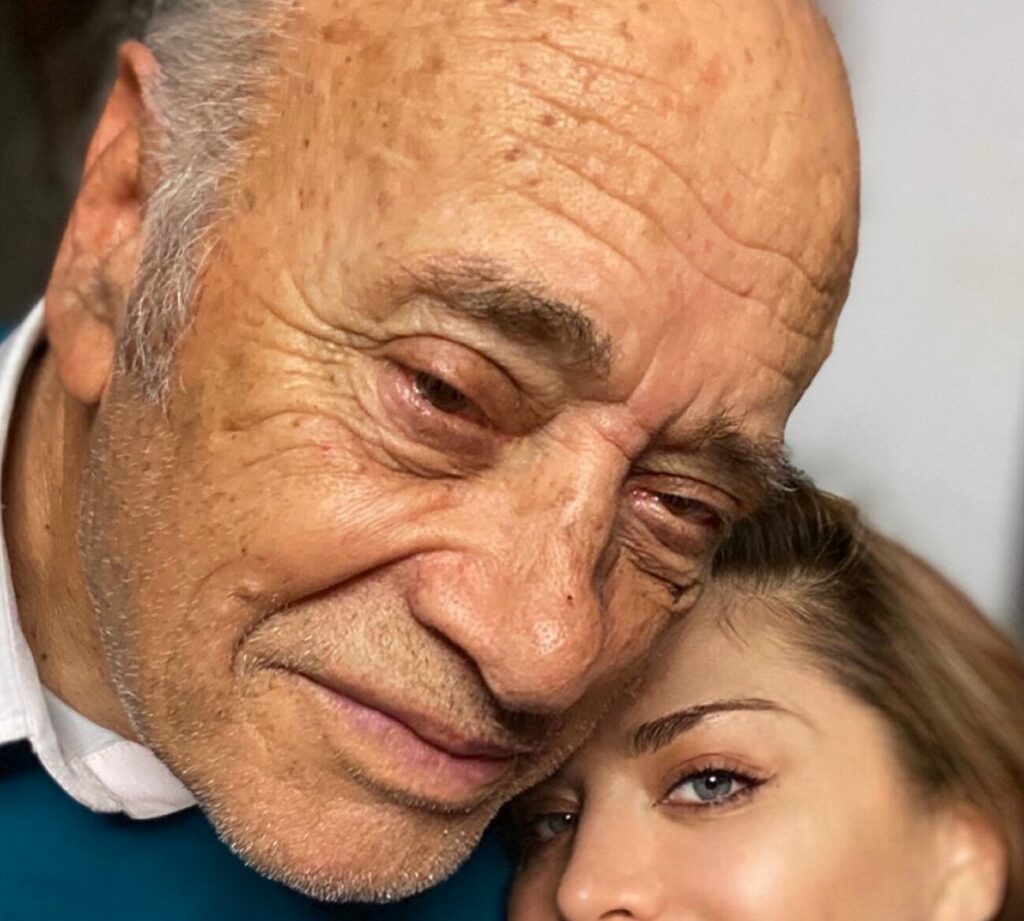 Tragedie în familia Loredanei Groza: Tatăl său a murit la 88 de ani Tragedie în familia Loredanei Groza: Tatăl său a murit la 88 de ani