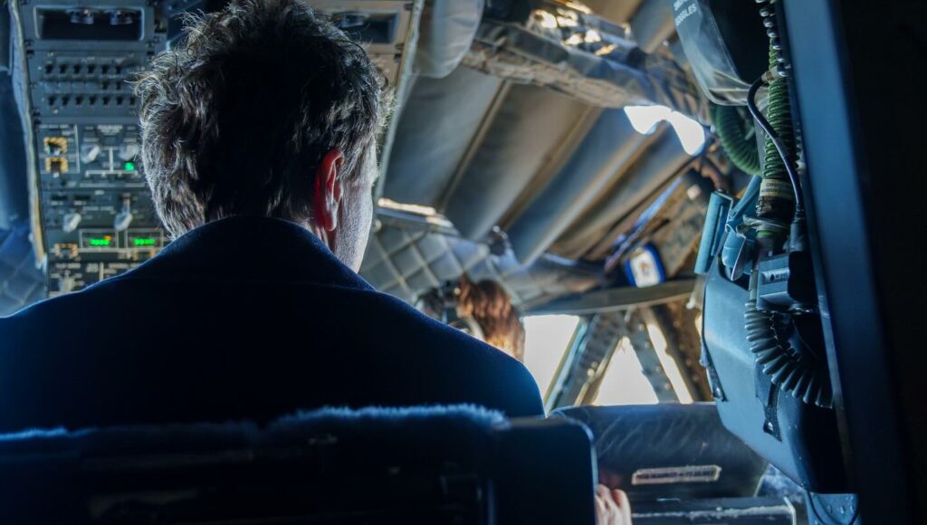 Costurile surprinzătoare ale zborurilor oficiale: Iohannis vs. Nicușor Dan! Costurile surprinzătoare ale zborurilor oficiale: Iohannis vs. Nicușor Dan!