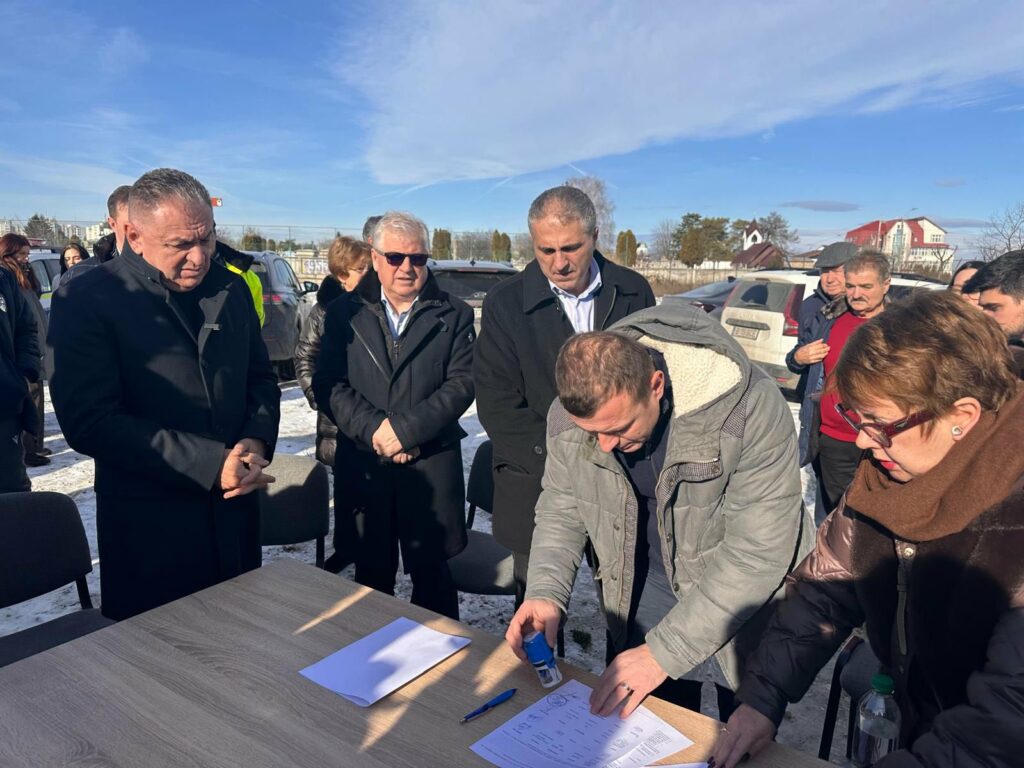 Se dau start lucrărilor la stadionul „Nicolae Dobrin” din Pitești! Se dau start lucrărilor la stadionul „Nicolae Dobrin” din Pitești!