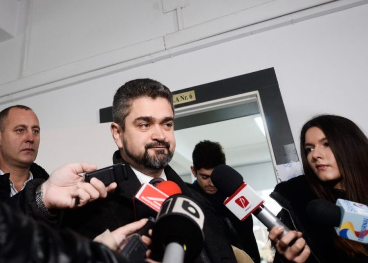 Theodor Paleologu, reacție surprinzătoare după amenda pentru „Marș la Moscova” Theodor Paleologu, reacție surprinzătoare după amenda pentru „Marș la Moscova”