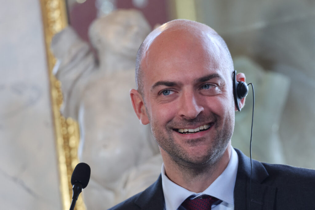 Franța pregătește deschiderea unui consulat în Groenlanda! Franța pregătește deschiderea unui consulat în Groenlanda!