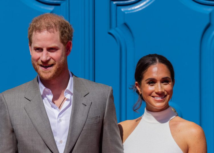 Meghan Markle, avertizată: Întoarcerea în Marea Britanie e riscantă! Meghan Markle, avertizată: Întoarcerea în Marea Britanie e riscantă!