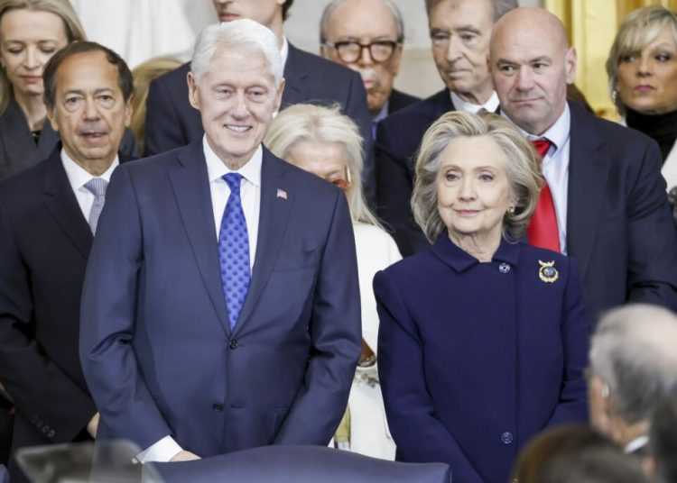 Bill Clinton evită audierile Congresului în scandalul Epstein! Bill Clinton evită audierile Congresului în scandalul Epstein!