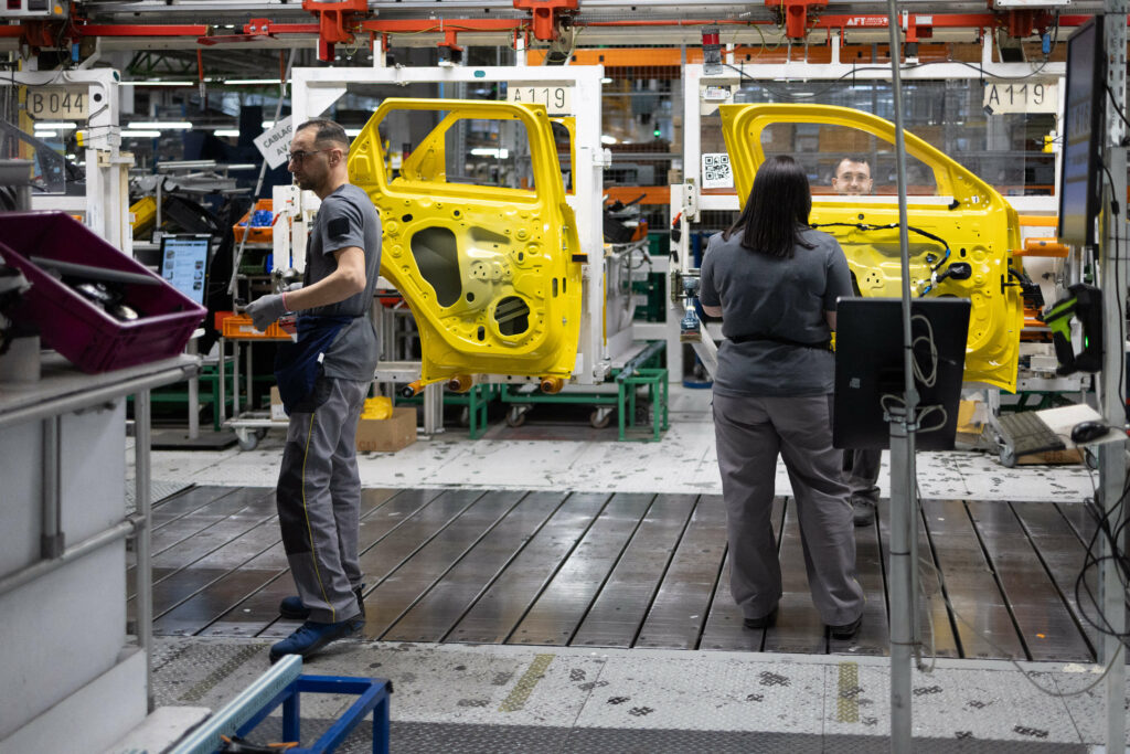 Marea Britanie: Producția auto la cel mai scăzut nivel din 70 de ani! Marea Britanie: Producția auto la cel mai scăzut nivel din 70 de ani!