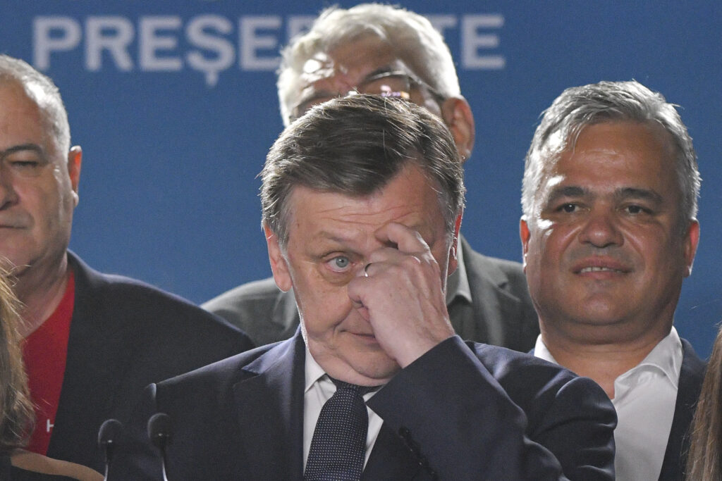 Crin Antonescu: „Sfârșitul bolomaniei în România este aproape!” Crin Antonescu: „Sfârșitul bolomaniei în România este aproape!”