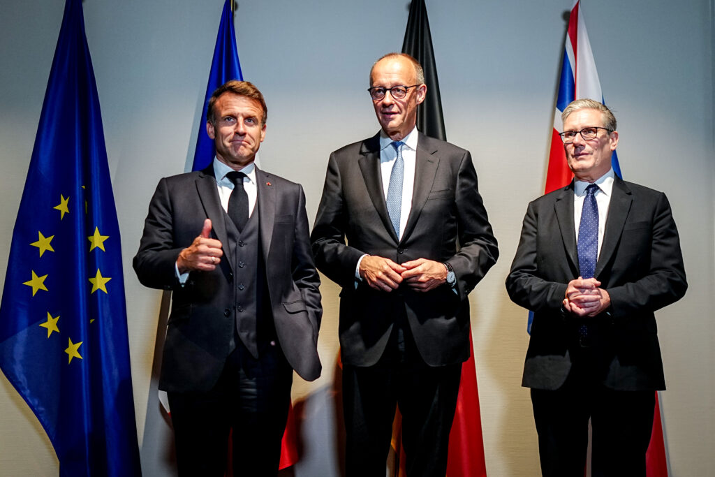 Franța, Marea Britanie și Germania denunță brutalitatea împotriva protestatarilor din Iran Franța, Marea Britanie și Germania denunță brutalitatea împotriva protestatarilor din Iran