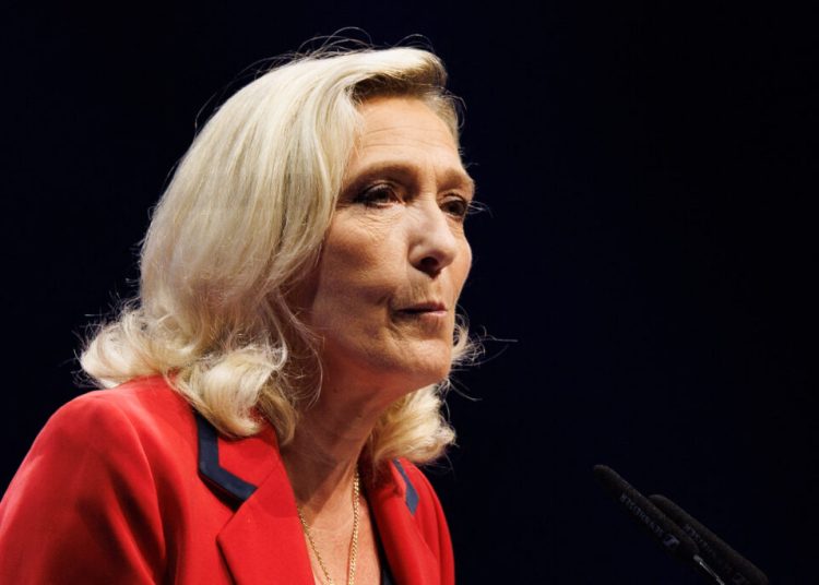 Le Pen respinge acuzațiile de deturnare a fondurilor UE: „Fără sistem!” Le Pen respinge acuzațiile de deturnare a fondurilor UE: „Fără sistem!”