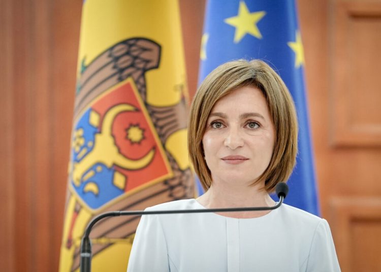 Maia Sandu: „Aș vota pentru unirea cu România la un referendum!” Maia Sandu: „Aș vota pentru unirea cu România la un referendum!”