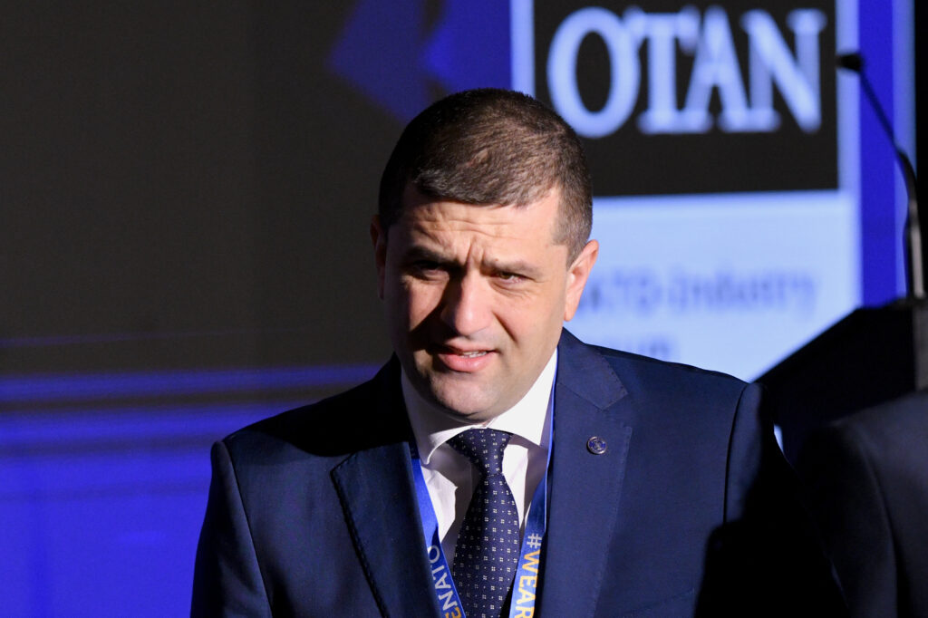Ministrul Apărării: Trupelor SUA nu li se adaugă efective în România! Ministrul Apărării: Trupelor SUA nu li se adaugă efective în România!