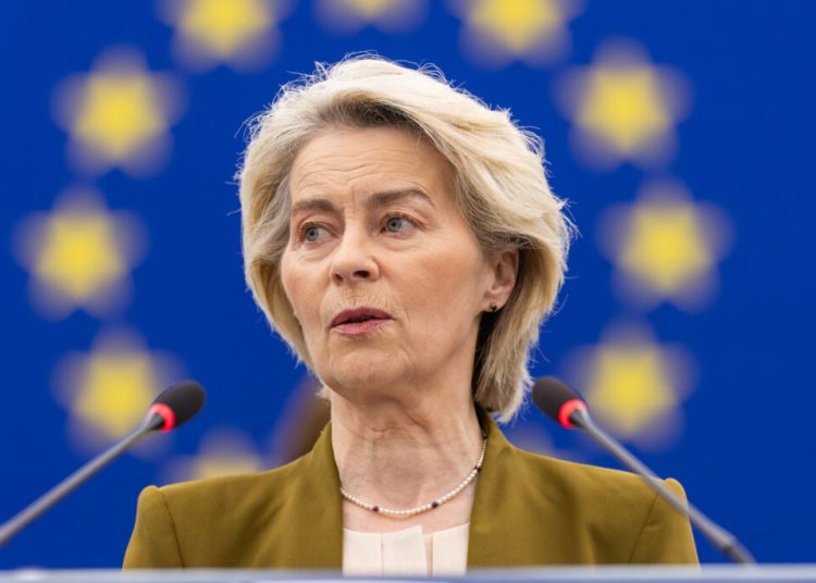 Ursula von der Leyen, absentă surprinzător de la moțiunea de cenzură! Ursula von der Leyen, absentă surprinzător de la moțiunea de cenzură!