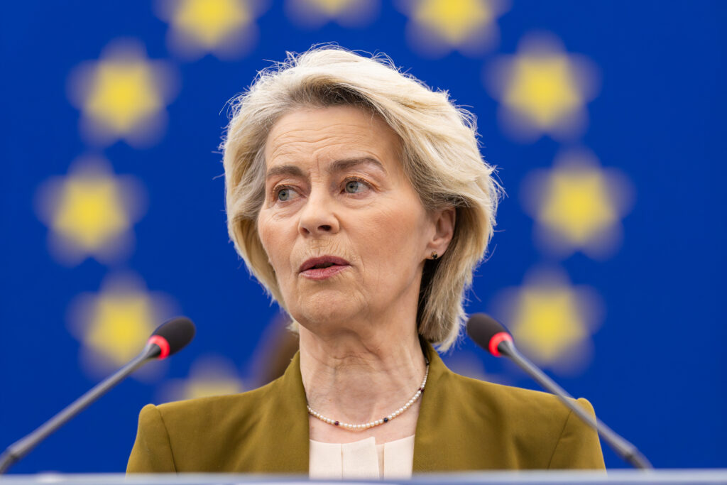 Ursula von der Leyen, absentă surprinzător de la moțiunea de cenzură! Ursula von der Leyen, absentă surprinzător de la moțiunea de cenzură!