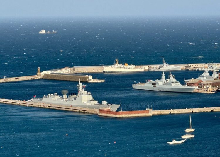 China, Rusia și Iran desfășoară exerciții militare surprinzătoare în Africa de Sud! China, Rusia și Iran desfășoară exerciții militare surprinzătoare în Africa de Sud!