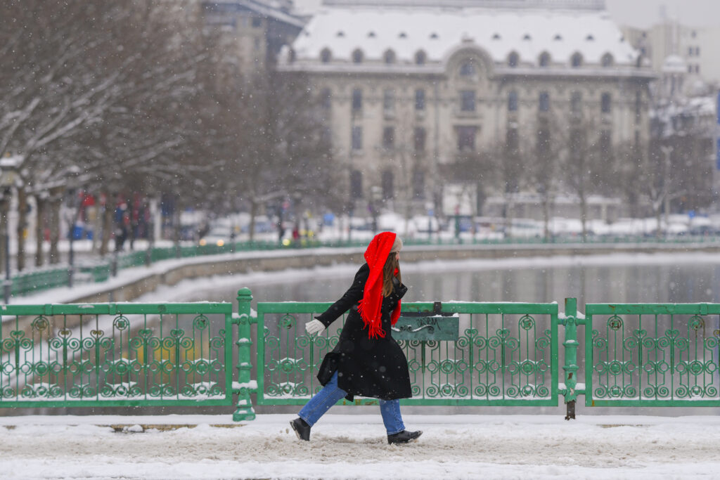 București sub Cod Galben: Ger crunt cu temperaturi de -13 grade! București sub Cod Galben: Ger crunt cu temperaturi de -13 grade!