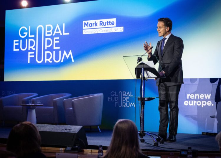 Rutte: Ucraina, prioritatea NATO pentru o Europă mai sigură! Rutte: Ucraina, prioritatea NATO pentru o Europă mai sigură!