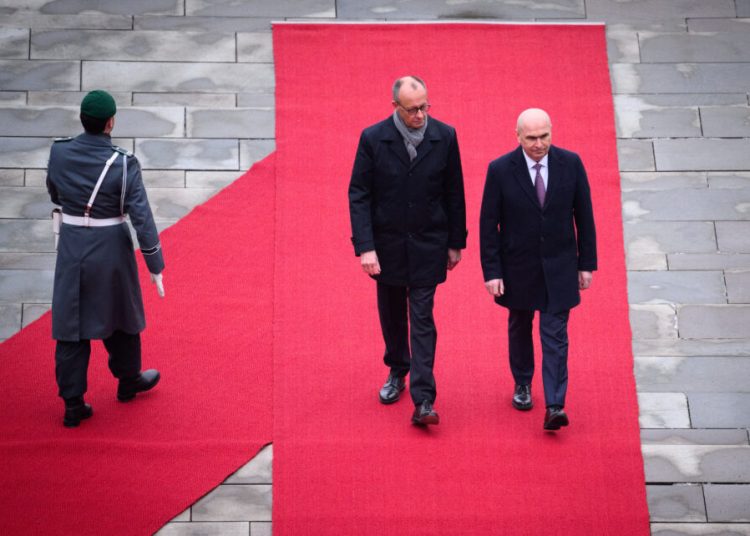 Merz vine la București pentru a întări legăturile România–Germania! Merz vine la București pentru a întări legăturile România–Germania!