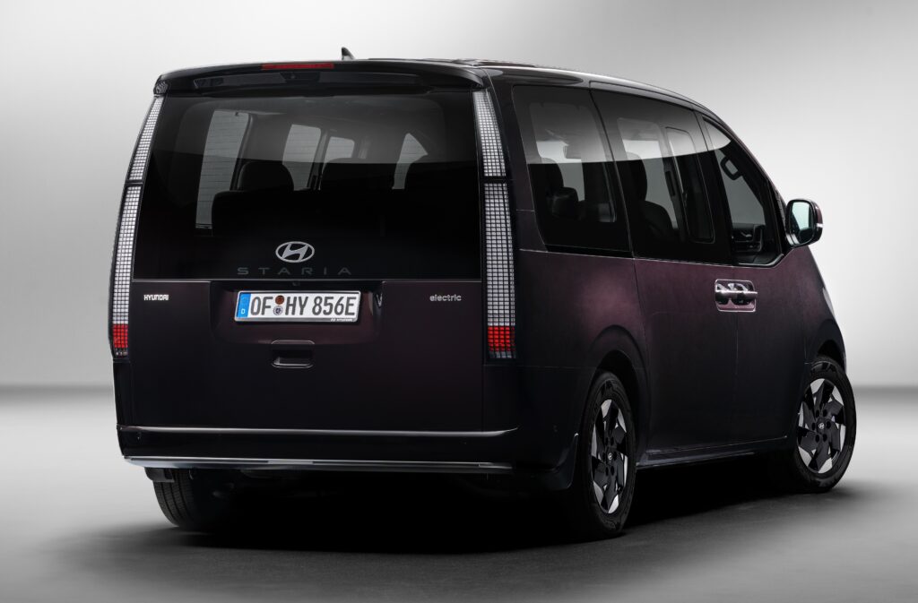 Hyundai Staria Electric: Noul van cu 84 kWh și 218 CP ajunge în Europa! Hyundai Staria Electric: Noul van cu 84 kWh și 218 CP ajunge în Europa!