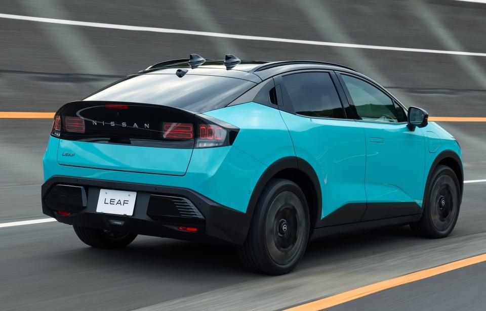 Nissan LEAF: Mașina care a impresionat juriul feminin global! Nissan LEAF: Mașina care a impresionat juriul feminin global!