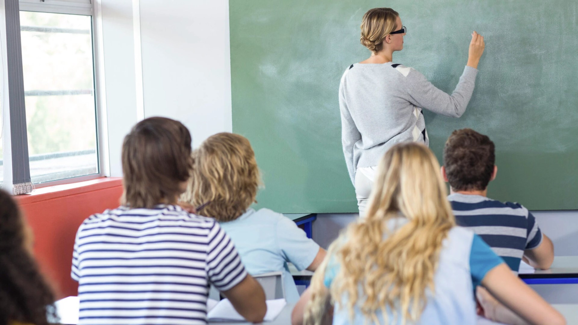 Toți profesorii din România vor fi evaluați de un psihiatru înainte de angajare: ce prevede noul ordin comun Toți profesorii din România vor fi evaluați de un psihiatru înainte de angajare: ce prevede noul ordin comun