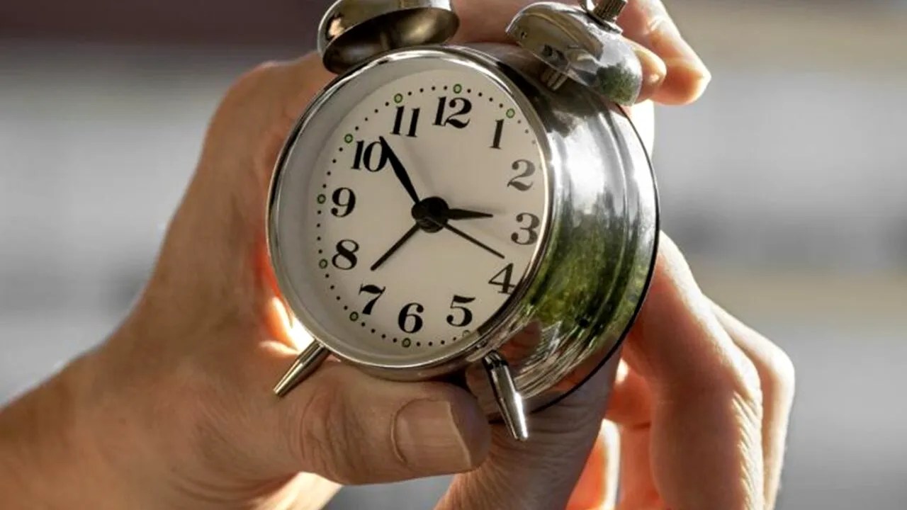 Ora de vară 2026: când se schimbă ceasul, în noaptea de 28 spre 29 martie — ce trebuie să știi Ora de vară 2026: când se schimbă ceasul, în noaptea de 28 spre 29 martie — ce trebuie să știi