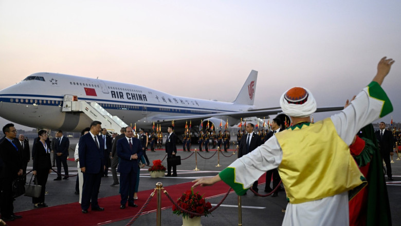 Xi Jinping solicită un nou cadru de securitate pentru Orientul Mijlociu în timpul rarei vizite în Egipt Xi Jinping solicită un nou cadru de securitate pentru Orientul Mijlociu în timpul rarei vizite în Egipt