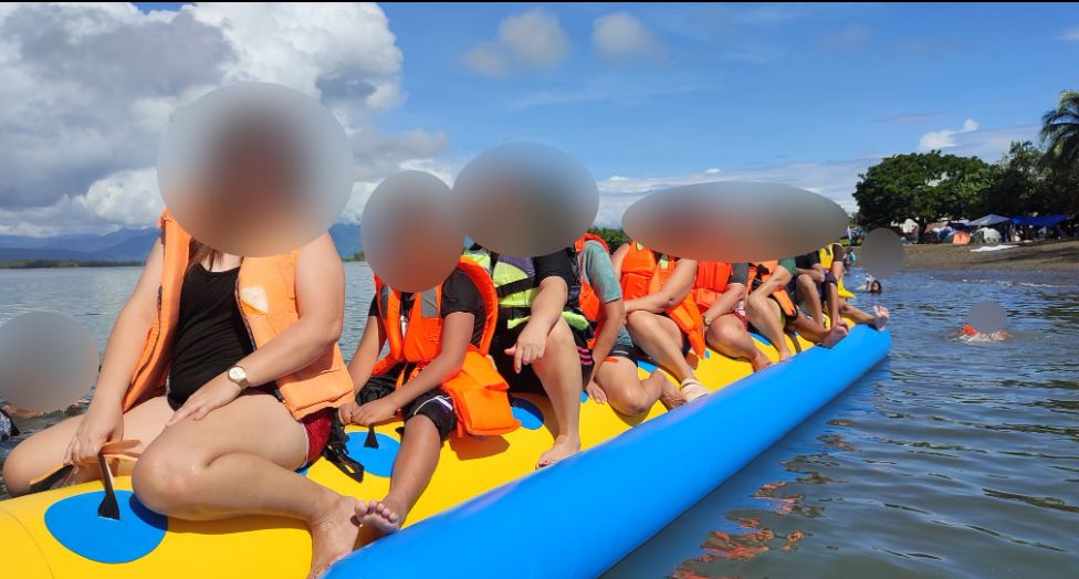 BABAENG TURISTA, NALUNOD NG TUMAOB ANG SINASAKYANG BANANA BOAT SA INFANTA, QUEZON BABAENG TURISTA, NALUNOD NG TUMAOB ANG SINASAKYANG BANANA BOAT SA INFANTA, QUEZON