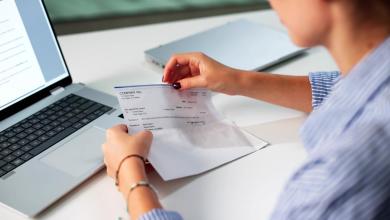 Nearly a third of low-income U.S. households live paycheck to paycheck Nearly a third of low-income U.S. households live paycheck to paycheck