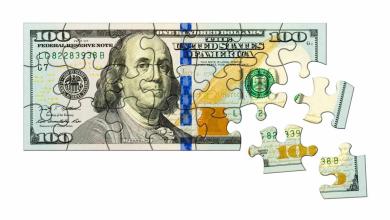 The dollar moves lower with T-Note yields The dollar moves lower with T-Note yields