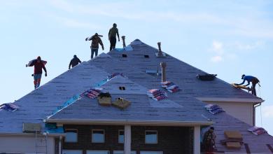 U.S. economy grows surprisingly strong at 4.3% annually in third quarter U.S. economy grows surprisingly strong at 4.3% annually in third quarter