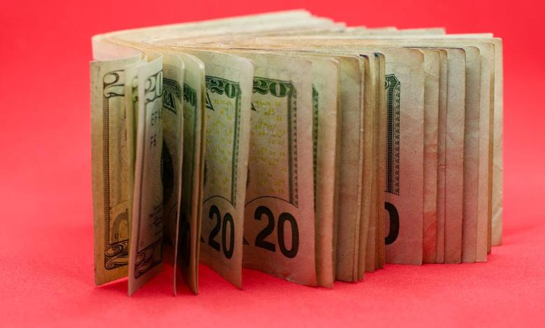 Bernstein Raises CNI Price Target to 9.44, Maintains Market Perform Rating Bernstein Raises CNI Price Target to 9.44, Maintains Market Perform Rating