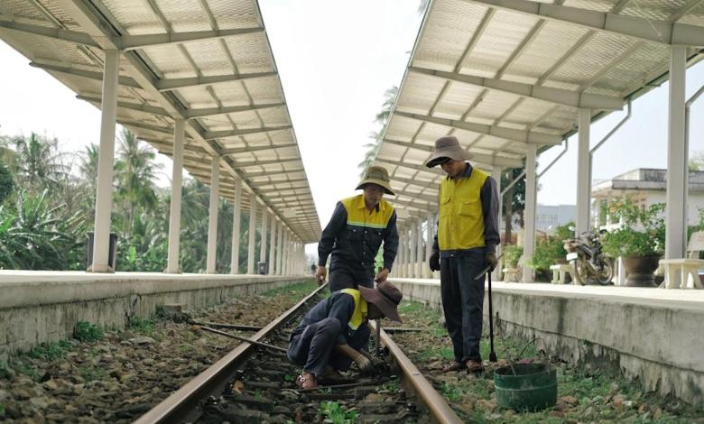 LB Foster CO (FSTR) provides the first 320 -foot train train to Lake State Railway LB Foster CO (FSTR) provides the first 320 -foot train train to Lake State Railway