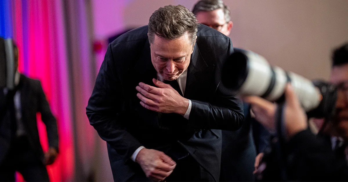 Back Before Their Bromance, Trump Said Musk Would Drop to His Knees and Beg Back Before Their Bromance, Trump Said Musk Would Drop to His Knees and Beg