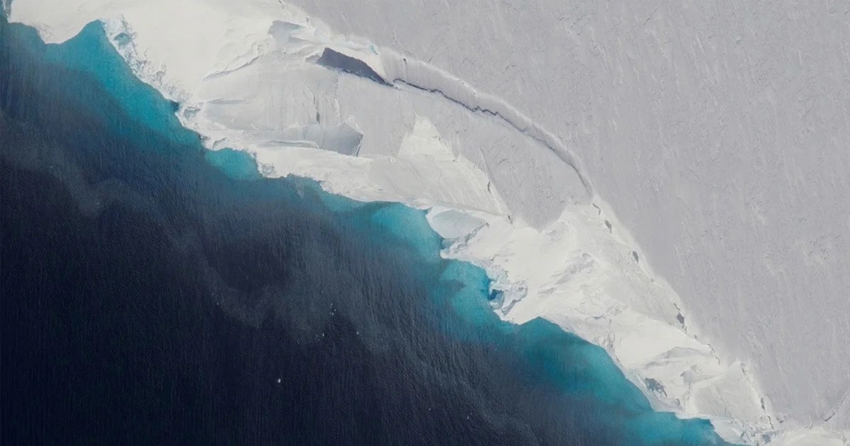 Scientists Consider Drastic Action as Doomsday Glacier Threatens to Flood Entire Islands and Coasts Scientists Consider Drastic Action as Doomsday Glacier Threatens to Flood Entire Islands and Coasts