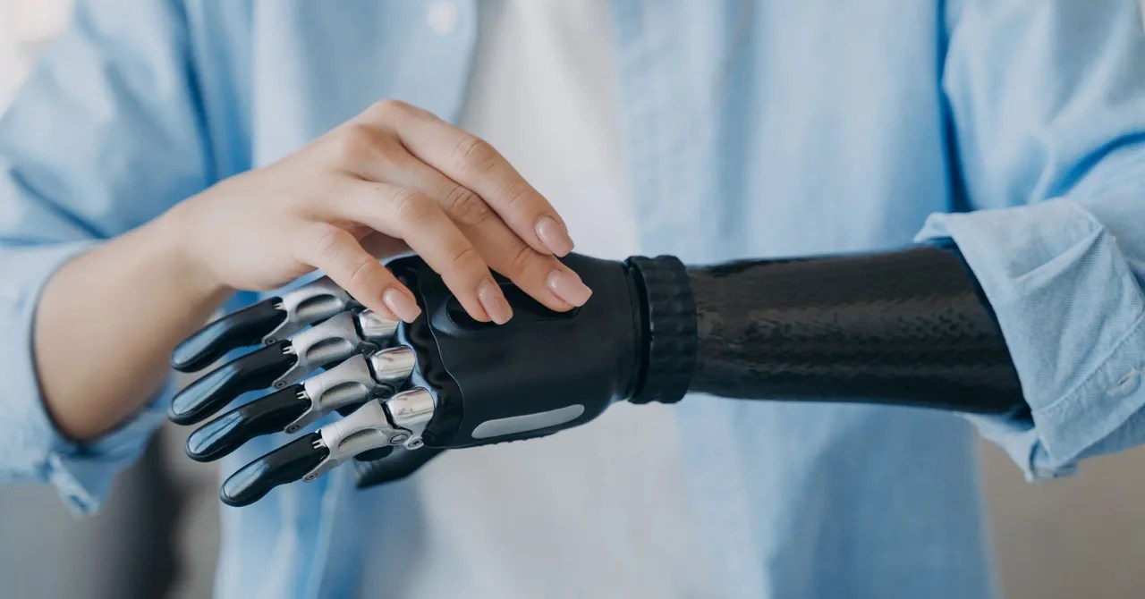Neuralink Plans to Test Whether Its Brain Implant Can Control a Robotic Arm Neuralink Plans to Test Whether Its Brain Implant Can Control a Robotic Arm