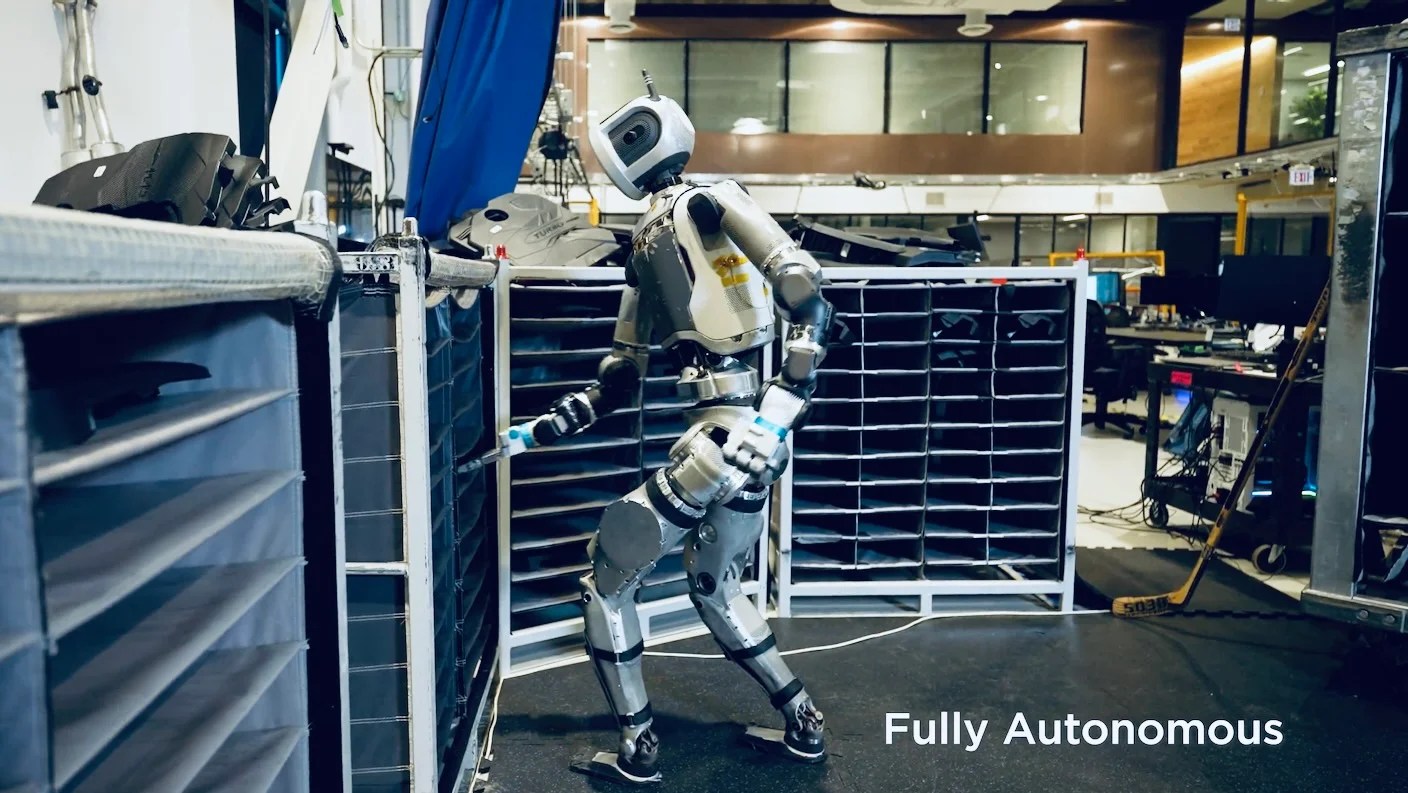 Boston Dynamics’ New Electric Atlas Robot Gets Down to Work Boston Dynamics’ New Electric Atlas Robot Gets Down to Work