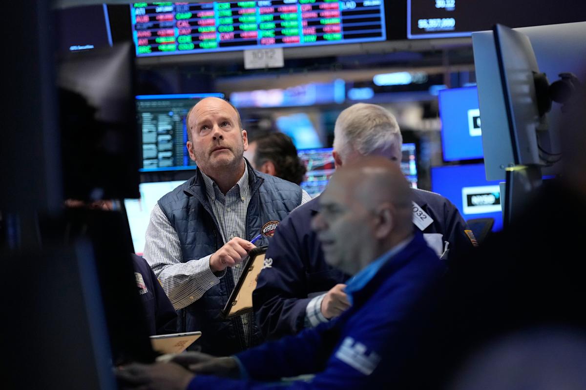 Market Update: S&P 500 and Nasdaq Surge to Record Highs as Oil Prices Plummet Amid Boosted Iran Deal Optimism Market Update: S&P 500 and Nasdaq Surge to Record Highs as Oil Prices Plummet Amid Boosted Iran Deal Optimism