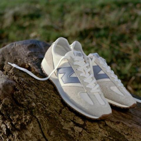 Step Back in Time: Discover New Balance’s Stylish New 70s-Inspired Lifestyle Sneaker! Step Back in Time: Discover New Balance’s Stylish New 70s-Inspired Lifestyle Sneaker!