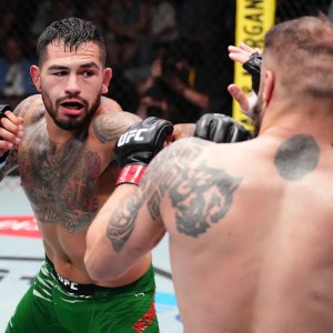 UFC Vegas 109 Results: Anthony Hernandez’s Impressive Victory Over Roman Dolidze Extends His Win Streak to 8! UFC Vegas 109 Results: Anthony Hernandez’s Impressive Victory Over Roman Dolidze Extends His Win Streak to 8!