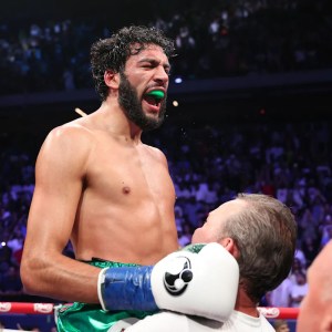 Hamzah Sheeraz Dominates Edgar Berlanga: Aiming for Canelo Alvarez Showdown in 2026! Hamzah Sheeraz Dominates Edgar Berlanga: Aiming for Canelo Alvarez Showdown in 2026!