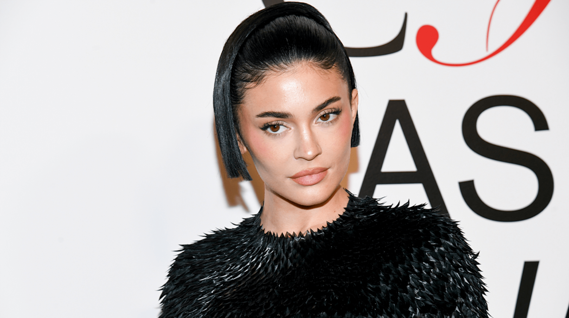 Embrace Spring Vibes: Kylie Jenner’s Stunning Makeup-Free Bikini Selfie Shines Bright! Embrace Spring Vibes: Kylie Jenner’s Stunning Makeup-Free Bikini Selfie Shines Bright!