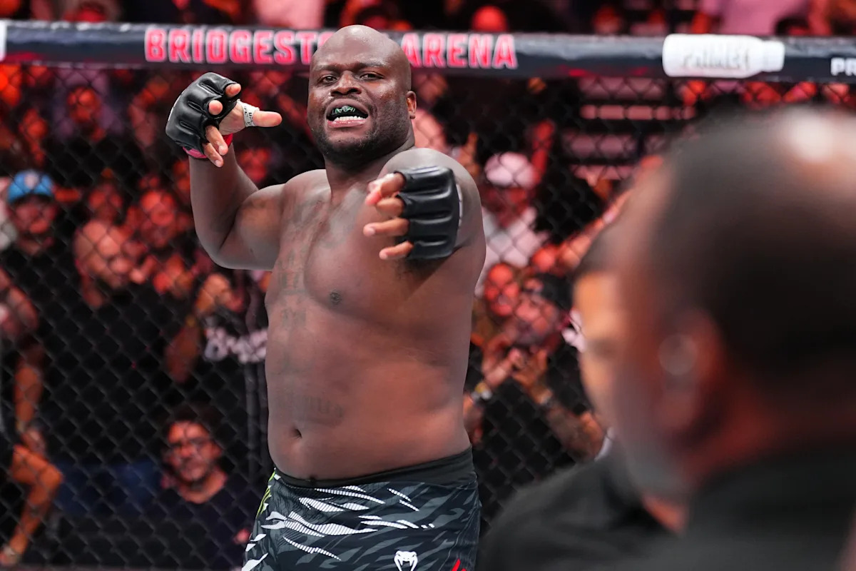 UFC Nashville Highlights: Derrick Lewis Dominates Tallison Teixeira in Just 35 Seconds – Shocking Moment Unfolds as He Moons the Crowd! UFC Nashville Highlights: Derrick Lewis Dominates Tallison Teixeira in Just 35 Seconds – Shocking Moment Unfolds as He Moons the Crowd!