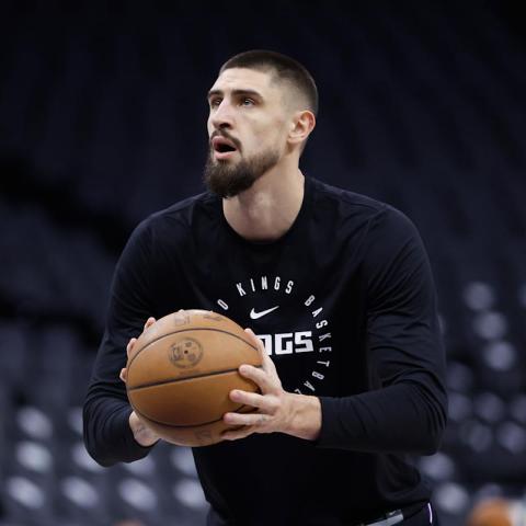 Lakers Secure Center Alex Len Following Disappointment in Mark Williams Trade Lakers Secure Center Alex Len Following Disappointment in Mark Williams Trade