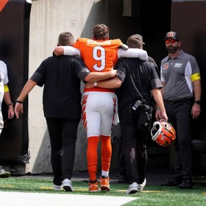 Joe Burrow’s Off-Field Challenges: What His Toe Injury Means for the Bengals vs. Jaguars Game Joe Burrow’s Off-Field Challenges: What His Toe Injury Means for the Bengals vs. Jaguars Game