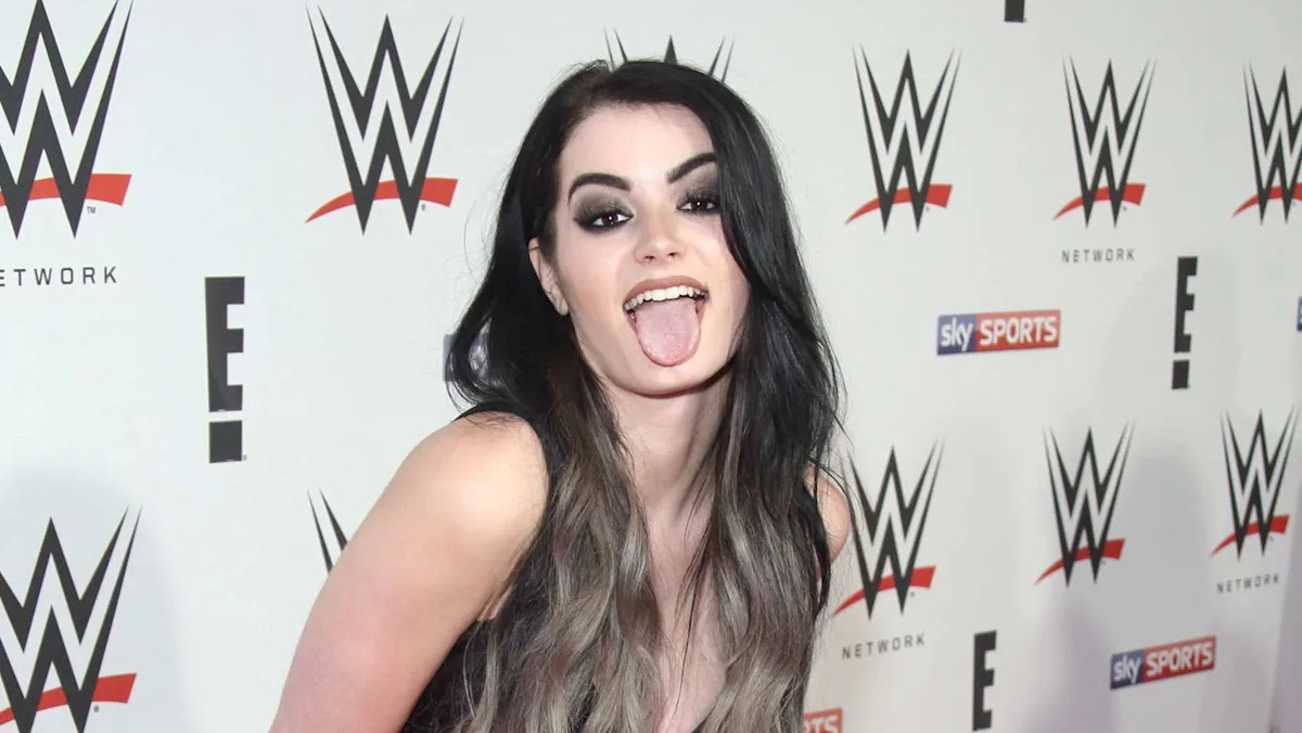 Paige Shines at WrestleMania 42: Triumphs Over Injury to Claim Women’s Tag Team Titles After Nikki Bella’s Setback! Paige Shines at WrestleMania 42: Triumphs Over Injury to Claim Women’s Tag Team Titles After Nikki Bella’s Setback!