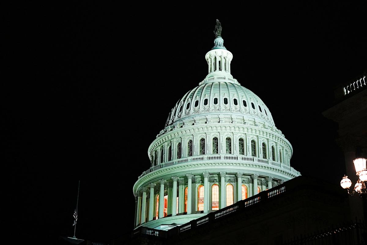 Breaking News: Senate Approves Reopening Bill After Government Shutdown—House Votes Wednesday! Breaking News: Senate Approves Reopening Bill After Government Shutdown—House Votes Wednesday!