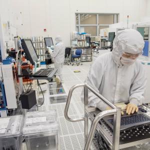 Applied Materials Faces Largest Decline Since 2020 Amidst China Challenges: What It Means for Investors Applied Materials Faces Largest Decline Since 2020 Amidst China Challenges: What It Means for Investors