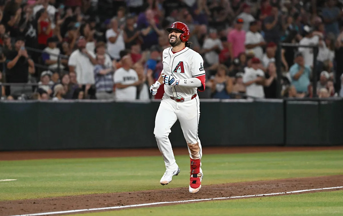 Breaking News: Eugenio Suárez Makes Waves as He Joins the Seattle Mariners in MLB Trade Deadline Deal! Breaking News: Eugenio Suárez Makes Waves as He Joins the Seattle Mariners in MLB Trade Deadline Deal!