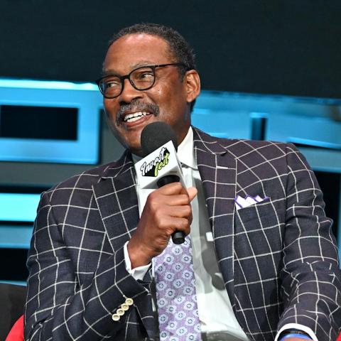 Celebrating the Legacy of Junior Bridgeman: From NBA Star to Louisville Final Four Hero and Billionaire — A Life Remembered at 71 Celebrating the Legacy of Junior Bridgeman: From NBA Star to Louisville Final Four Hero and Billionaire — A Life Remembered at 71